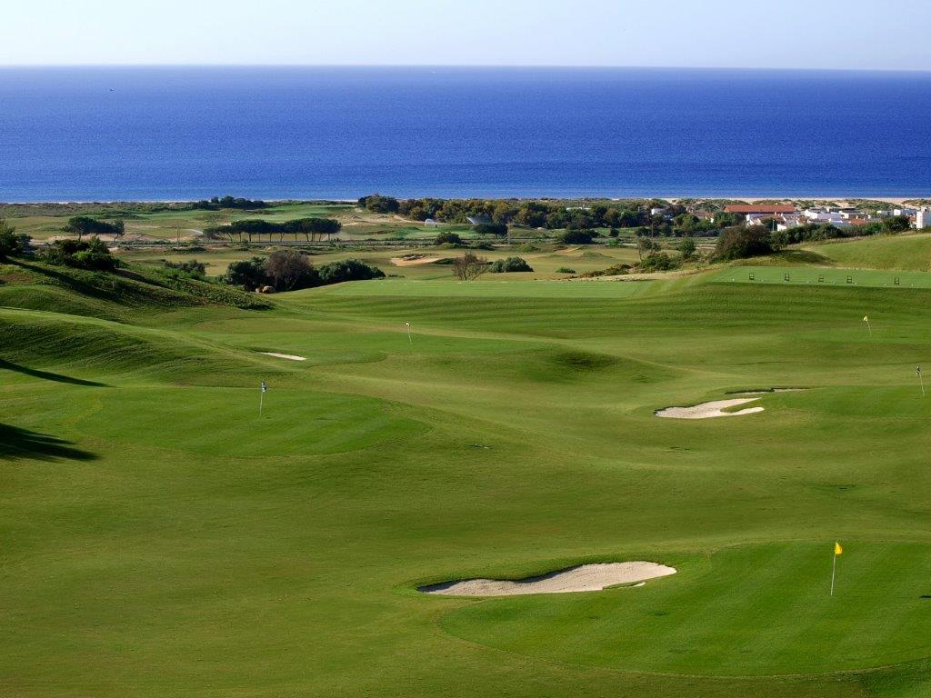 Green vue sur mer au golf de Palmares au Portugal 
