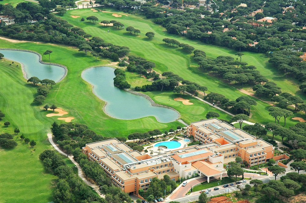 La vue aérienne du golf Quinta da Marinha 