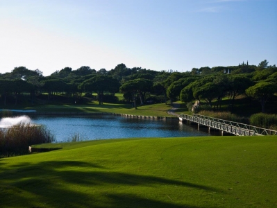 Ponton du golf de Quinta do Logo Sur au Portugal