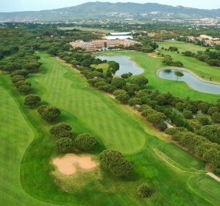 Fairway du golf de Quinta da Marinha au Portugal